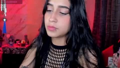 Snapshot of lilithcollins chatting on 05/29/26, 04:27 LILIKTH online show from 05/29/26, 04:27