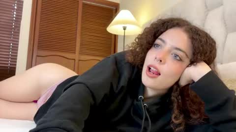 Snapshot of lilithdoeyes chatting on 02/17/26, 02:02 Lilith online show from 02/17/26, 02:02