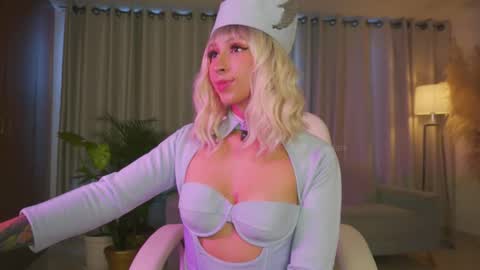 Snapshot of lilithhfosterr chatting on 10/05/25, 08:29 Lili online show from 10/05/25, 08:29