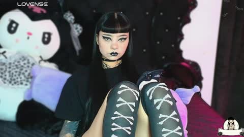 Snapshot of lilithmoon666 chatting on 04/13/26, 10:04 online show from 04/13/26, 10:04
