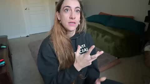 L online show from 02/22/25, 05:46