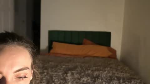 L online show from 10/08/25, 01:36