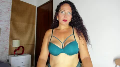 Snapshot of lilithphillis1 chatting on 04/26/26, 05:21 lilithphillis1 online show from 04/26/26, 05:21