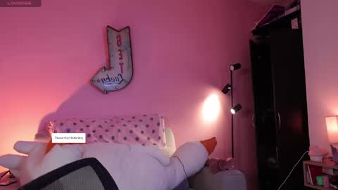 Snapshot of lilithrose_2 chatting on 05/20/26, 08:59 lilithrose_2 online show from 05/20/26, 08:59