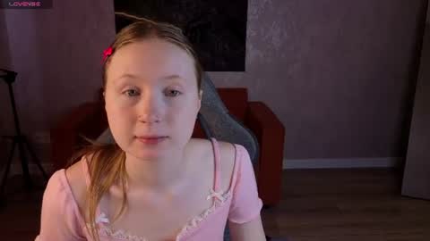 Snapshot of lilitiny chatting on 06/27/26, 01:32 Lili Tiny GMT2 3-10AM MonTueWedThuSat online show from 06/27/26, 01:32