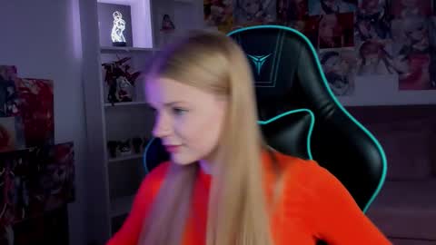 lilitrosen online show from 12/01/25, 05:40