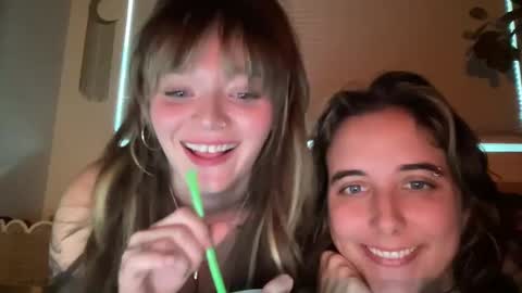 lilldaddysgirl online show from 09/18/25, 11:29
