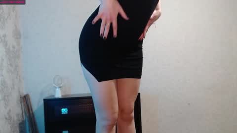 Snapshot of lillalovly chatting on 02/07/25, 12:17 Lilla online show from 02/07/25, 12:17