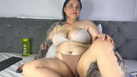 Snapshot of lillebbw_sweet chatting on 05/20/26, 10:10 lille online show from 05/20/26, 10:10