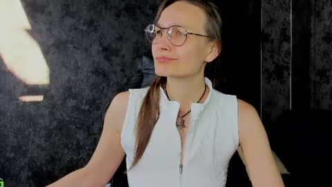 Snapshot of lillian_white1 chatting on 06/17/26, 12:57 lillian_white1 online show from 06/17/26, 12:57