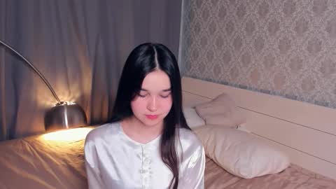 Celina Lillie online show from 12/01/25, 10:59