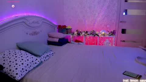 Snapshot of lillimooore chatting on 09/08/25, 11:48 LilliMoore online show from 09/08/25, 11:48