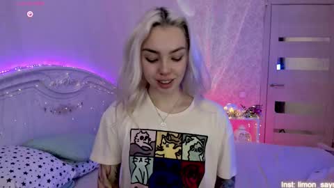 Snapshot of lillimooore chatting on 09/13/25, 11:48 LilliMoore online show from 09/13/25, 11:48