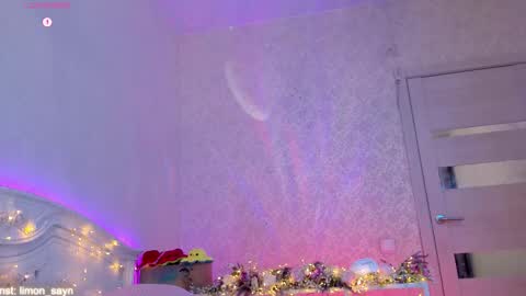 Snapshot of lillimooore chatting on 10/01/25, 11:33 LilliMoore online show from 10/01/25, 11:33