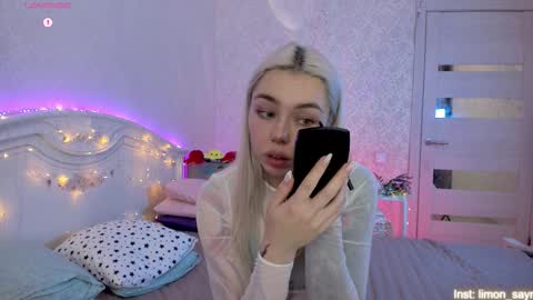 Snapshot of lillimooore chatting on 10/11/25, 11:36 LilliMoore online show from 10/11/25, 11:36