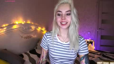 LilliMoore online show from 02/08/26, 10:24