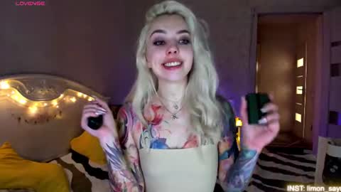 Snapshot of lillimooore chatting on 07/02/26, 11:22 LilliMoore online show from 07/02/26, 11:22