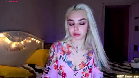 Snapshot of lillimooore chatting on 07/07/26, 10:58 LilliMoore online show from 07/07/26, 10:58