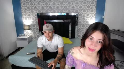 Snapshot of lillith_and_mike chatting on 01/30/25, 08:32 Lillith and Mike online show from 01/30/25, 08:32