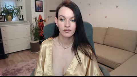 Snapshot of lilliyves chatting on 07/06/26, 06:32 lilliyves online show from 07/06/26, 06:32