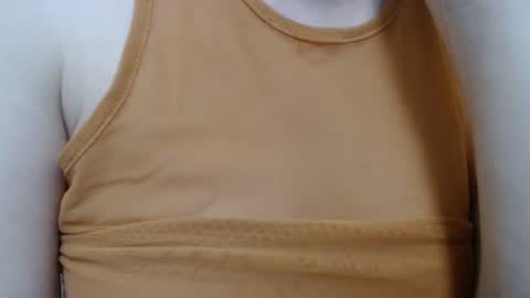 Snapshot of lillkit chatting on 01/11/25, 12:01 Lilu online show from 01/11/25, 12:01