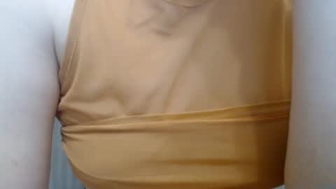 Snapshot of lillkit chatting on 02/16/25, 11:26 Lilu online show from 02/16/25, 11:26