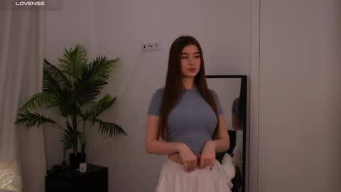 Lilly Colins online show from 01/20/25, 02:57