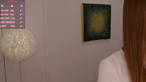 Lilly Colins online show from 02/08/25, 05:50