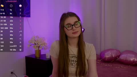 Lilly Colins online show from 02/23/25, 06:45