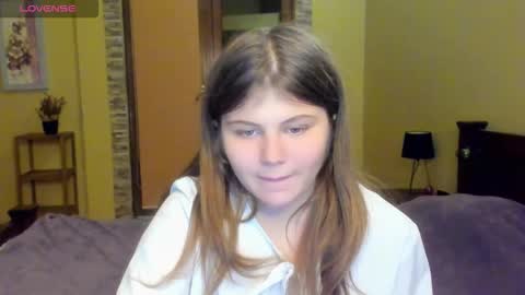 Snapshot of lilly_jess chatting on 10/20/25, 07:03 Lilly online show from 10/20/25, 07:03