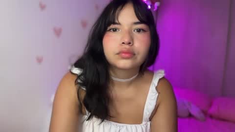 Snapshot of lilly_kinky chatting on 04/22/26, 11:01 Lilly online show from 04/22/26, 11:01