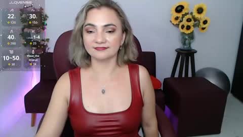 Snapshot of lilly_milf chatting on 04/24/26, 03:14 Lilly online show from 04/24/26, 03:14