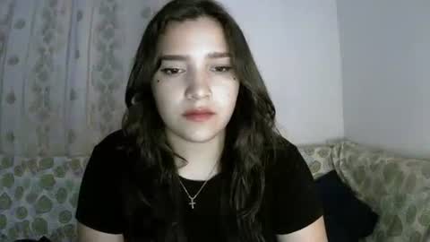 Snapshot of lilly_ocean22 chatting on 12/21/25, 06:31 Sey - Lilly online show from 12/21/25, 06:31