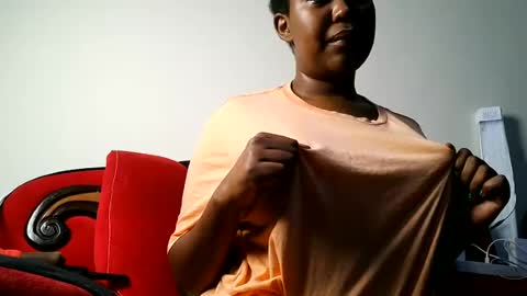 Snapshot of lillybae1811 chatting on 08/06/26, 07:54 lillybae1811 online show from 08/06/26, 07:54