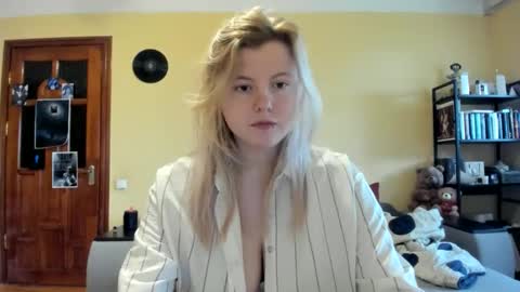 Snapshot of lillydepp chatting on 04/10/26, 01:49 Lilly Depp online show from 04/10/26, 01:49