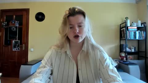 Snapshot of lillydepp chatting on 04/25/26, 10:18 Lilly Depp online show from 04/25/26, 10:18