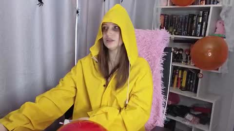 LillyFan X online show from 10/27/25, 05:11