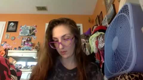 Snapshot of lillylushabae chatting on 03/24/26, 10:04 hi guys im back on here 3 online show from 03/24/26, 10:04