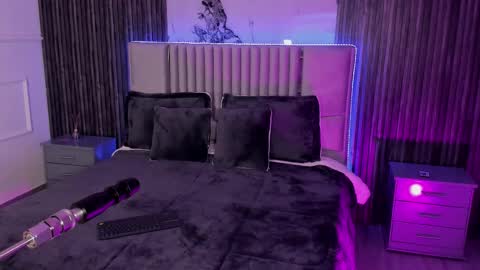 Snapshot of lillyortiz_ chatting on 02/10/25, 08:21 Lilly Ortiz online show from 02/10/25, 08:21