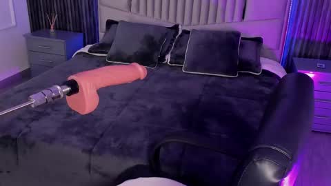 Snapshot of lillyortiz_ chatting on 02/25/25, 12:14 Lilly Ortiz online show from 02/25/25, 12:14