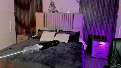 Snapshot of lillyortiz_ chatting on 09/19/25, 08:20 Lilly Ortiz online show from 09/19/25, 08:20