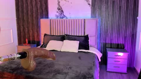 Snapshot of lillyortiz_ chatting on 10/15/25, 07:58 Lilly Ortiz online show from 10/15/25, 07:58