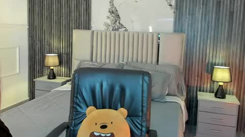 Snapshot of lillyortiz_ chatting on 04/21/26, 07:50 Lilly Ortiz online show from 04/21/26, 07:50