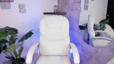 Snapshot of lilokat_ chatting on 04/14/26, 08:48 Lilo online show from 04/14/26, 08:48