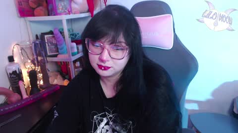 Lilo  online show from 12/13/24, 03:38