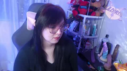 Lilo  online show from 02/27/25, 05:13