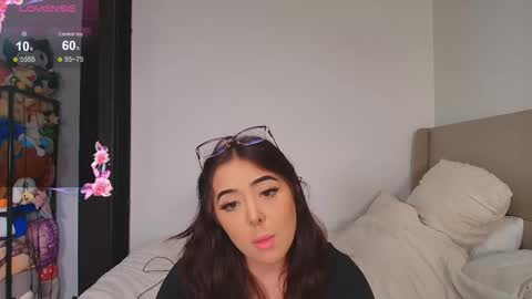 Roxy online show from 10/19/25, 11:16