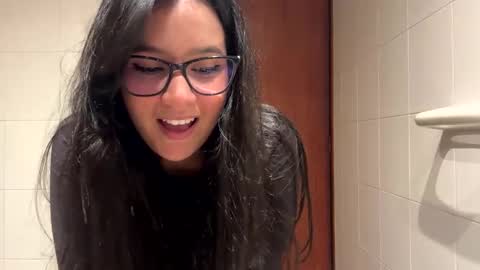 Snapshot of lilprincessxoxo_ chatting on 01/24/25, 06:57 lilprincessxoxo_ online show from 01/24/25, 06:57