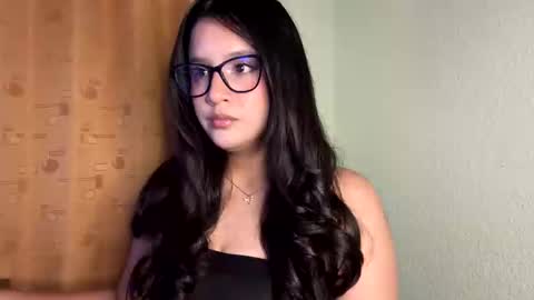 Snapshot of lilprincessxoxo_ chatting on 01/28/25, 02:32 lilprincessxoxo_ online show from 01/28/25, 02:32