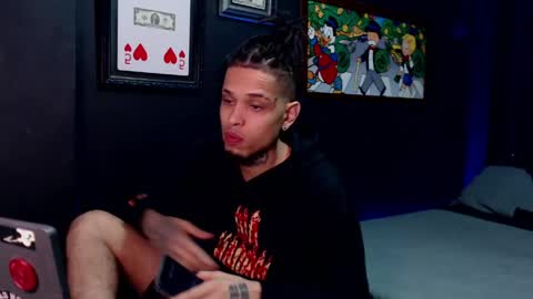 Snapshot of lilray99 chatting on 04/27/26, 12:47 ONLYFANS online show from 04/27/26, 12:47